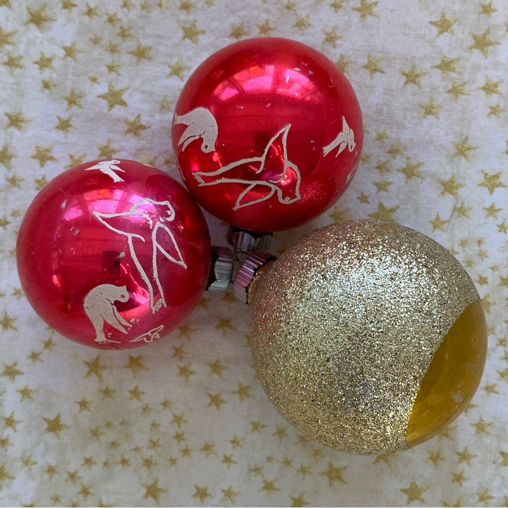 3 Shiny Brite Vintage (MCM) Glass  Ornaments, Red & Gold - Picture 6 of 11
